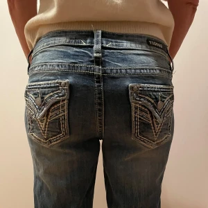 Low waist bootcut jeans - Skriv för mått!🩷
