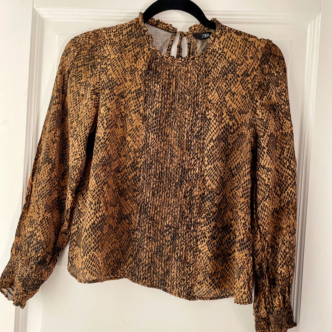 Mönstrad blus från Zara - 90