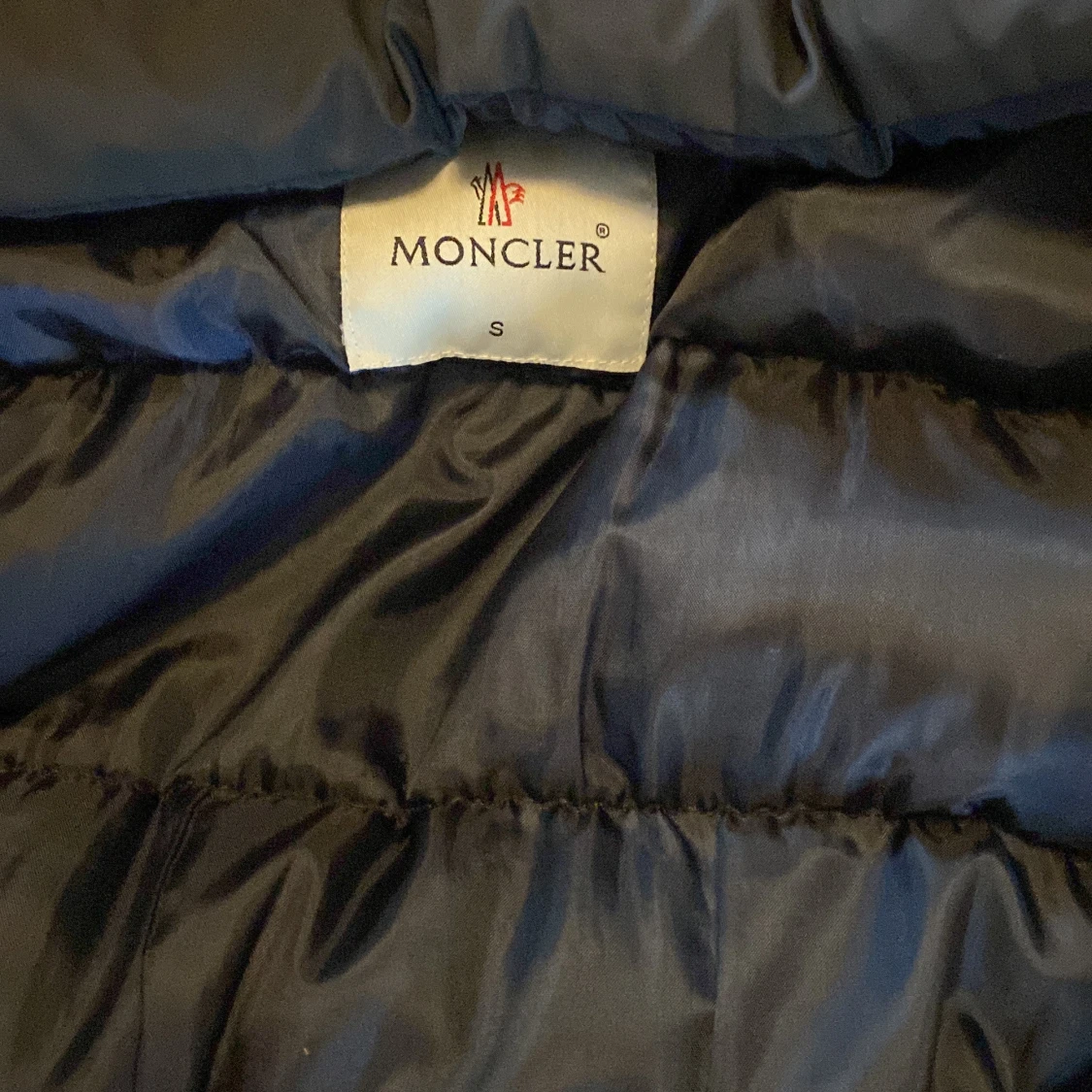 Moncler jacka  - 90