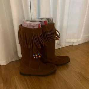 Minnetonka boots - Säljer dö det ej används längre 🤍köparen står för frakt 