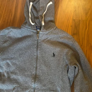 Polo hoodie - Bra skick, knappt använd. Skriv pm för frågor👍🤩