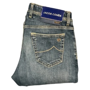 jacob cohën jeans  - Säljer dessa jacob cohën limited edition modell nick. Vid frågor och funderingar skriv gärna! 
