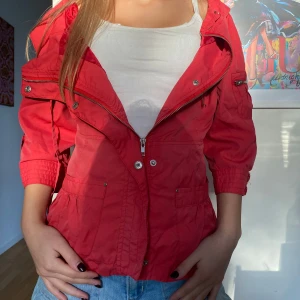 Super söt tre kvarts jacka - Så fin perfekt till hösten🍒🍁