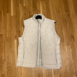 Vit Bläck väst - Vit bläck bäst, använd cirka 5 gånger, nyskick