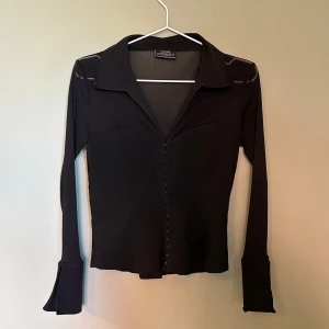 Skjorta  - Jättefin skjorta med korsettdetalj köpt secondhand 💗