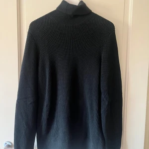 H&M Polotröja Mörkgrön - Regular fit, M - nyskick 