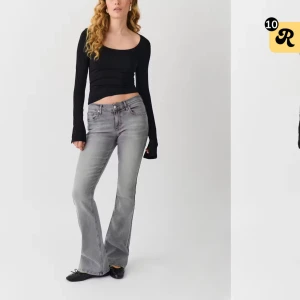 gina jeans - säljer dessa snygga grå low waist bootcut jeans från gina, endast använda 3 gånger och har inga defekter eller skador!, egens bilder finns privat!