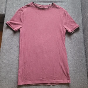 Tshirt  - Väl använd