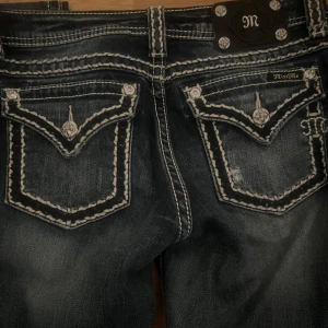 Miss me jeans  - Säljer dessa superfina miss me jeans i deras modell ”straight leg”. Jeansen är i jättebra skick, dm för mer <3