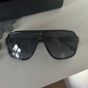 Carrera  - Säljer dessa carrera glasögon skick 10/10 