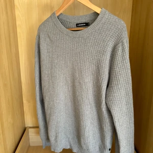 J.Lindeberg - Snygg tröja i ett bra skick. Pris kan diskuteras. Storlek: M Skick 8/10