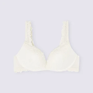 Intimissimi bh - Superfin intimissimi bh som tyvärr är fel storlek för mig, använd men bra skick. Storlek 70b. Kom privat för egna bilder 🤗