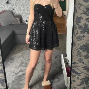 Nyårsklänning - Använd en gång, storlek s 💕