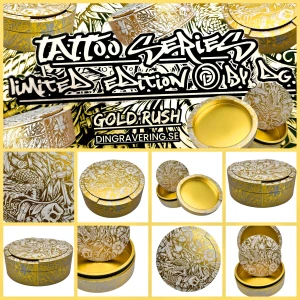 "GOLD RUSH" LIMITED EDITION SNUSDOSA - EN METALLIC GULD ALUMINIUM SNUSDOSA 3-DELAD (BJUDLOCK) FRÅN ILLMATIC DESIGNS! EN GRAVERAD LIMITED EDITION SNUSDOSA FRÅN EN SERIE MED NAMNET "TATTOO SERIES" SOM EXKLUSIVT SÄLJS HOS DINGRAVERING.SE  VID FRÅGOR SKICKA GÄRNA PM:)