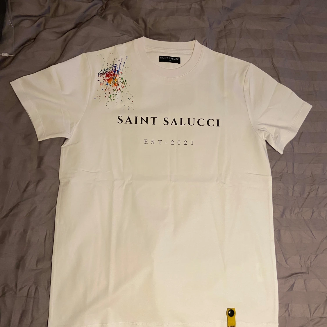 Vit t-shirt från Saint Salucci - 90