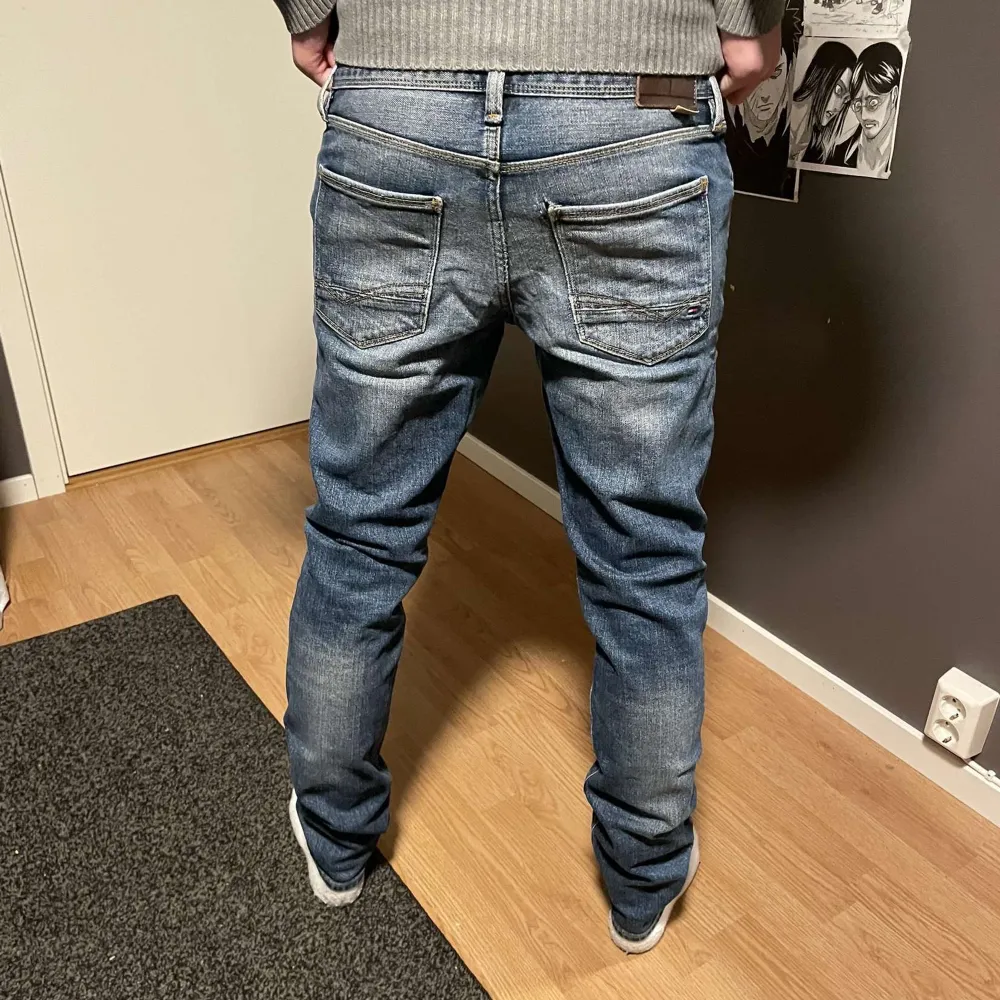 Köptes lite innan sommarn och knappt använt då de inte riktigt känns som min stil längre. Jeans & Byxor.