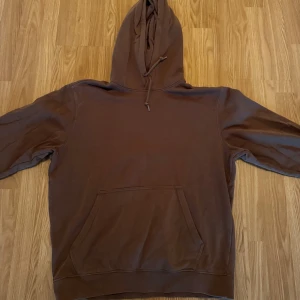 Weekday hoodie  - Hoodie från Weekday Storlek M med lite oversize boxy fit