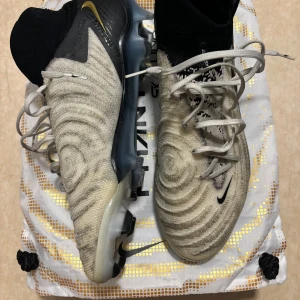 Phantom Luna II Elite FG - Bra skick fåtal gånger använda  Strl 45.5