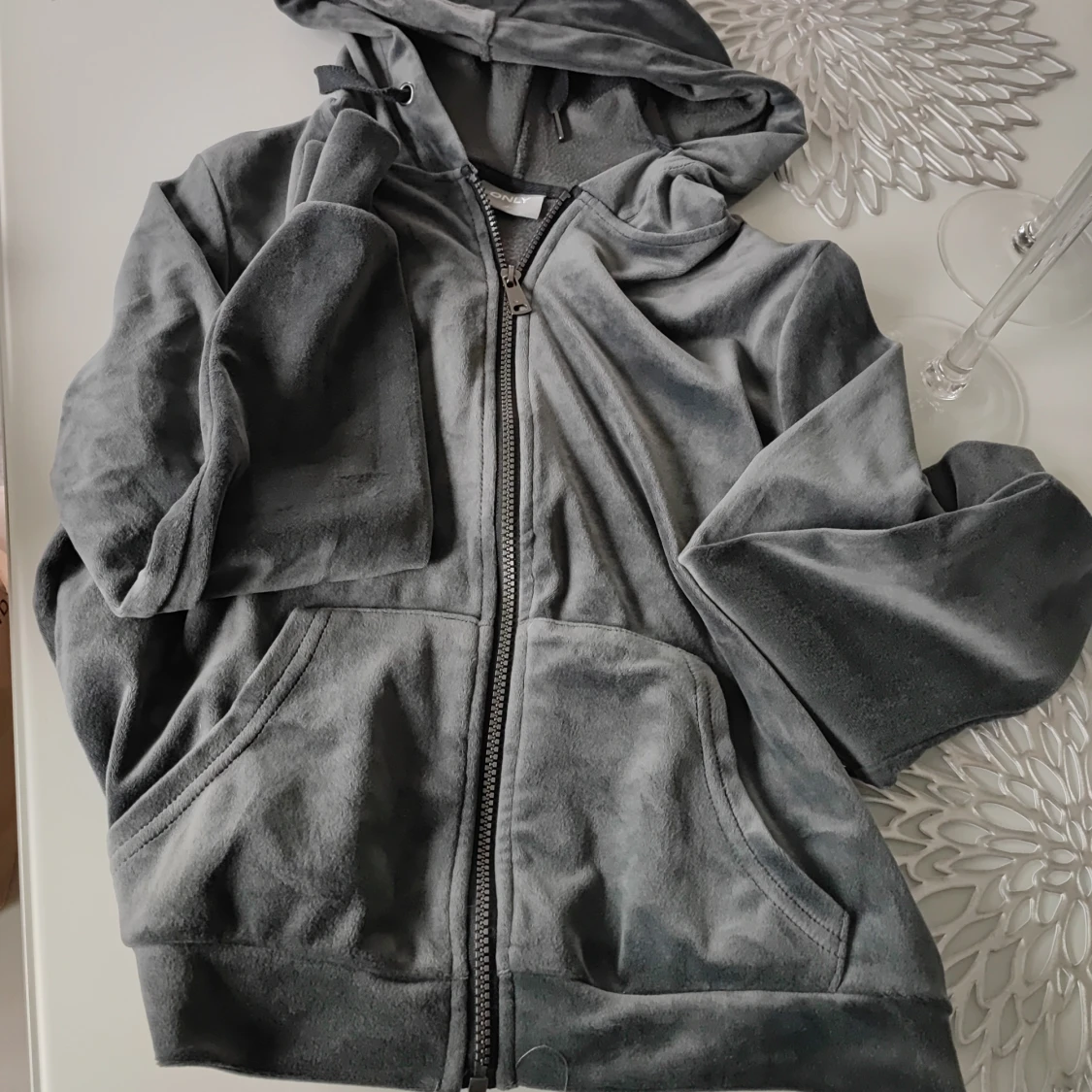 Only grå huvtröja, storlek XS - 4