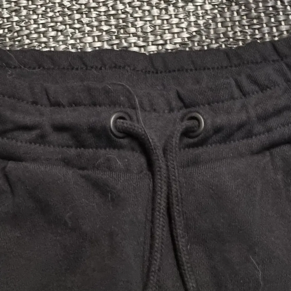 Nya oanvända shorts av märket WOXO storlek 146-152 Inköpt på Kappahl . Shorts.