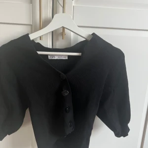 Zara kofta - En söt topp/kofta från zara, lite cropped 