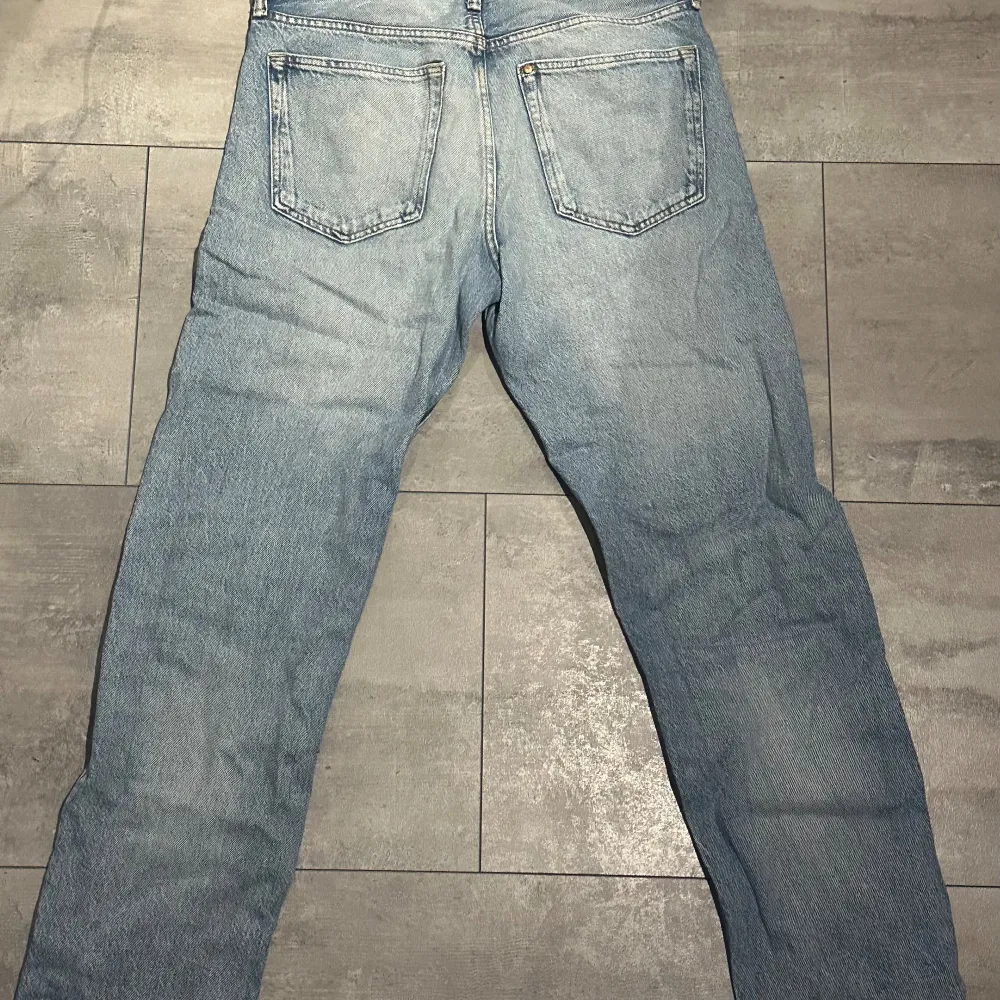 Storlek: 32/32 | Skick: 8/10 | Fit: Relaxed  | Färg: Ljusblå | OBS! Pris kan diskuteras, skriv privat.👌. Jeans & Byxor.