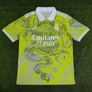 Real Madrid t shirt - Real Madrid set med fet design  Helt ny Går att lösa i alla storlekar