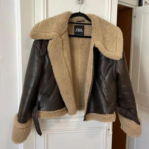 ZARA sherling jacket - Fodrad jacka från shein, passar M/L