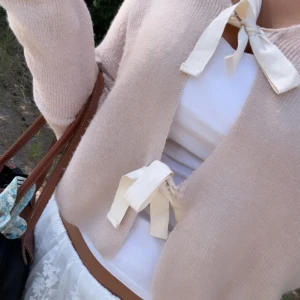 Kofta  - Kofta med rosetter ifrån zara💗💗