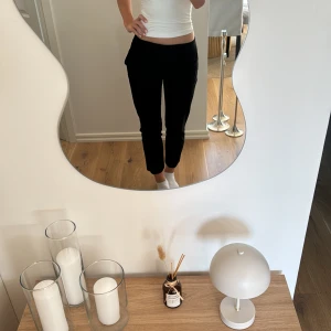 Lågmidjade kostymbyxor - Lågmidjade kostymbyxor, storlek 36 från zara.