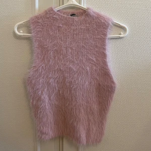 Väst/line - Superskönt material, stretch. Använd några få gånger.