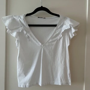 Zara topp ❣️ - Gullig vit topp från zara💘 