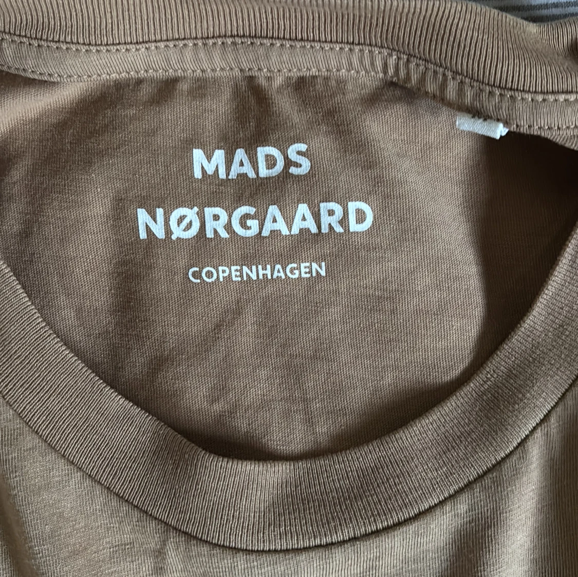 Brun t-shirt från Mads Nørgaard - 1