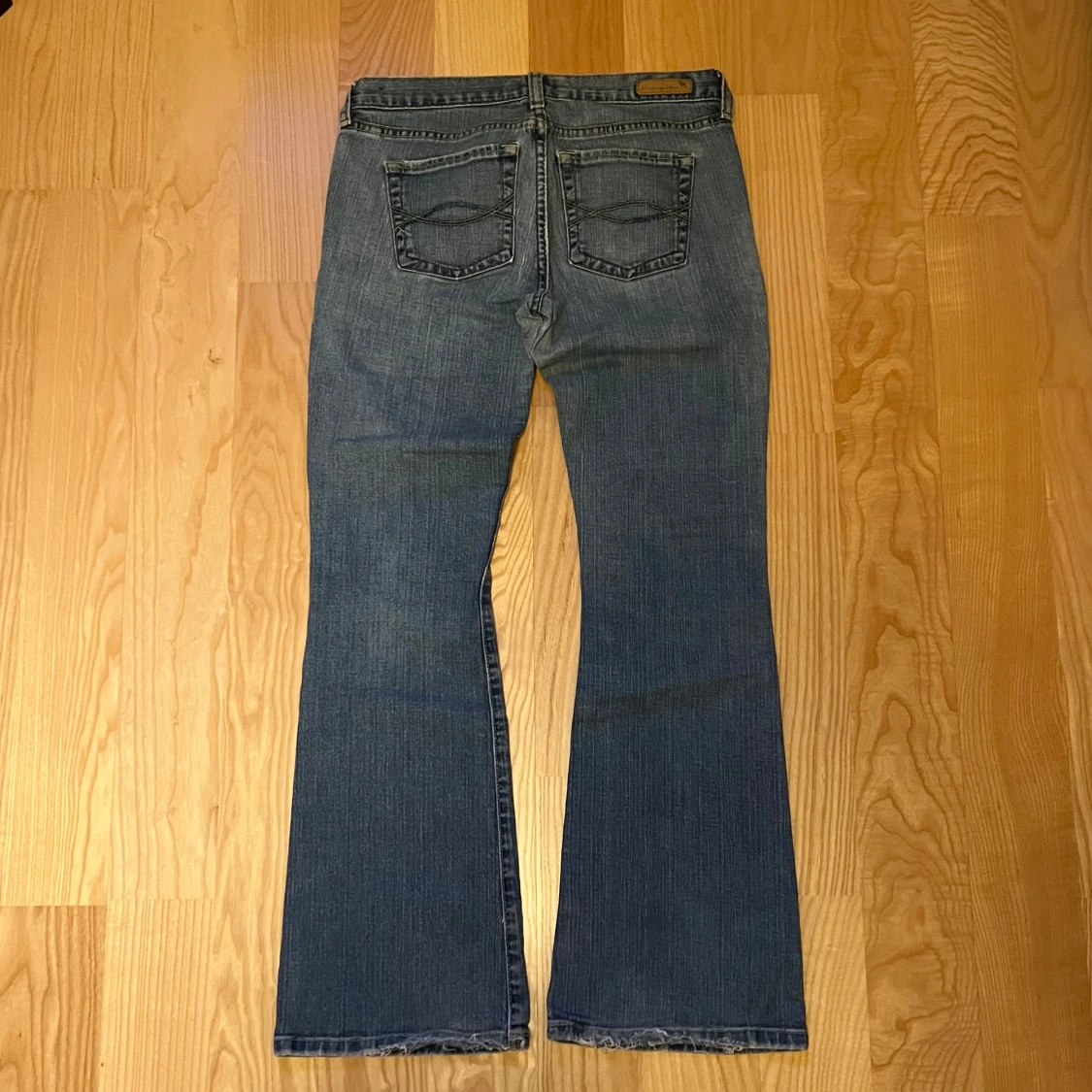 Blå vintage bootcut jeans från Abercrombie & Fitch