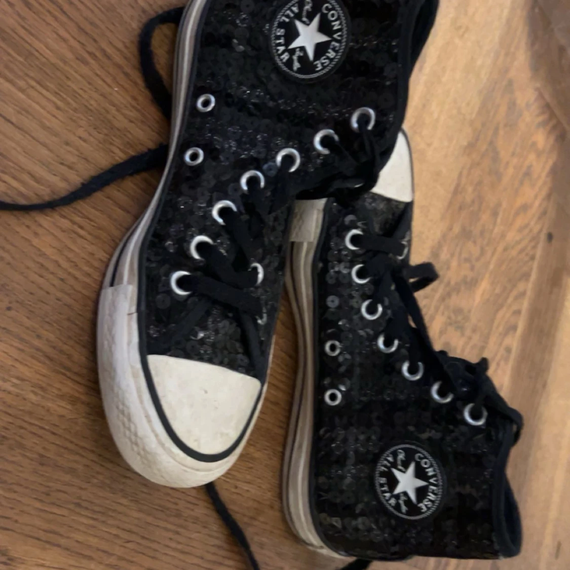 Svarta Converse med paljetter
