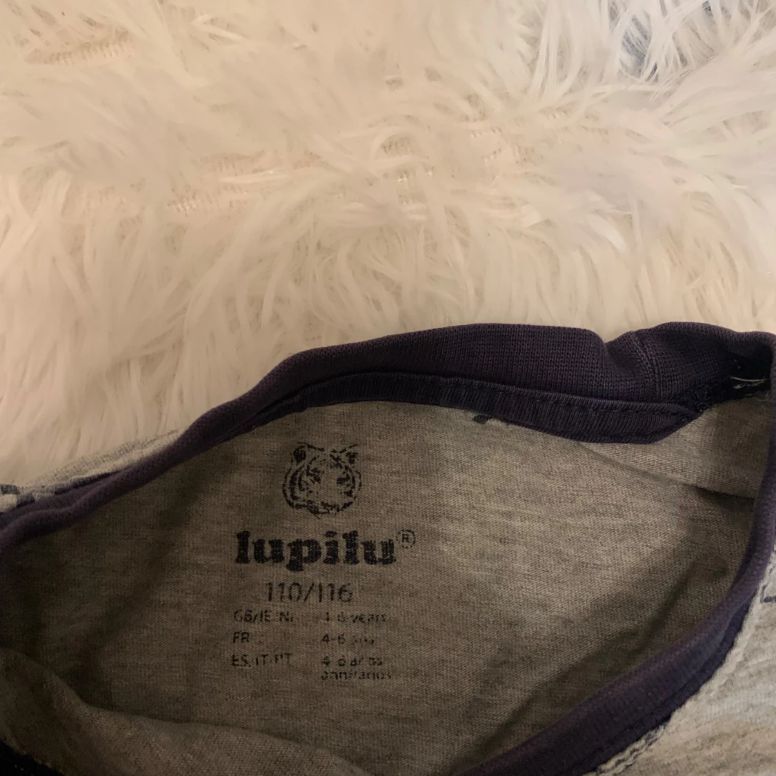 Grå långärmad tröja med mönster från Lupilu - 2