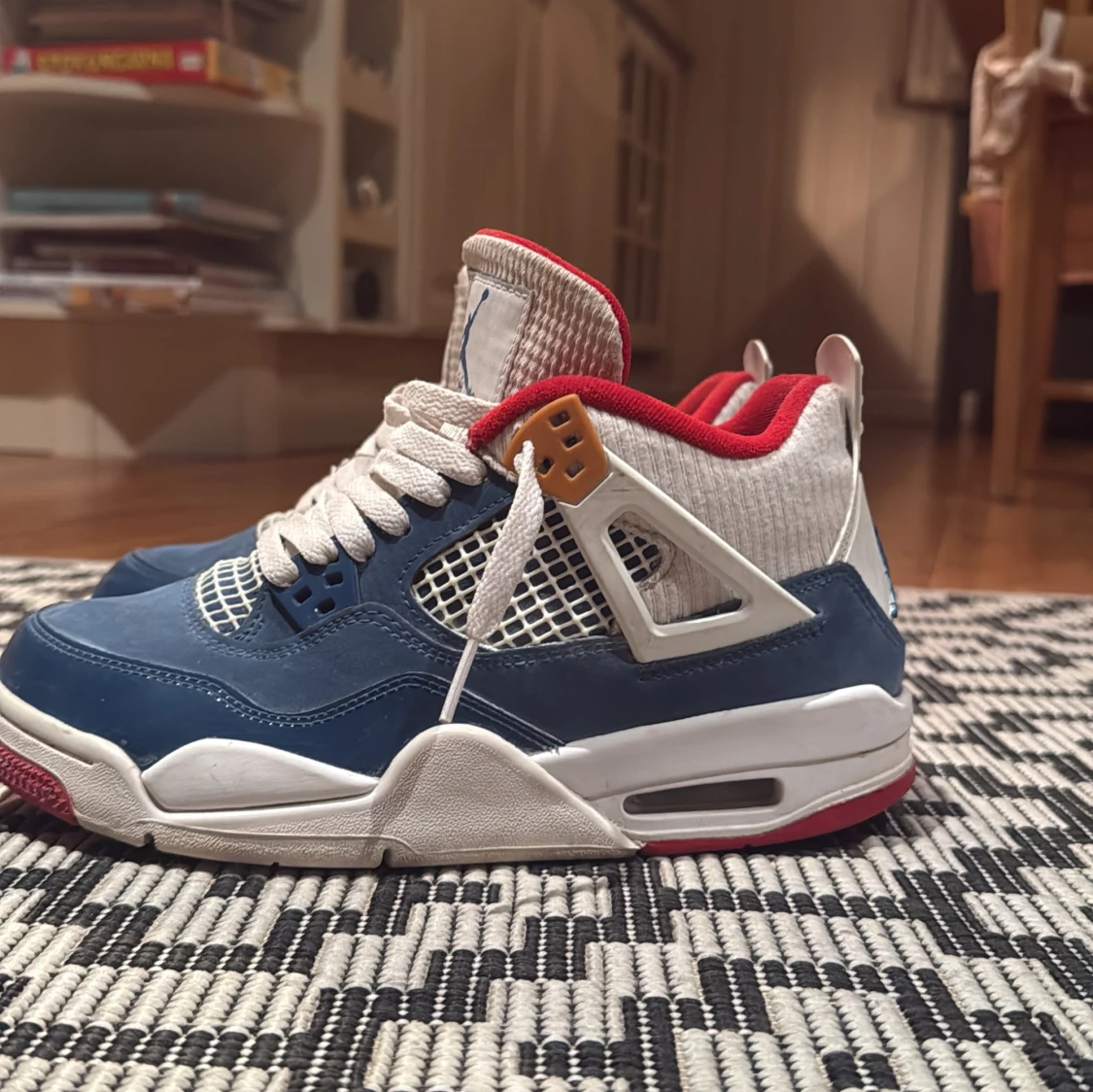 Jordan 4 retro messy room - 1