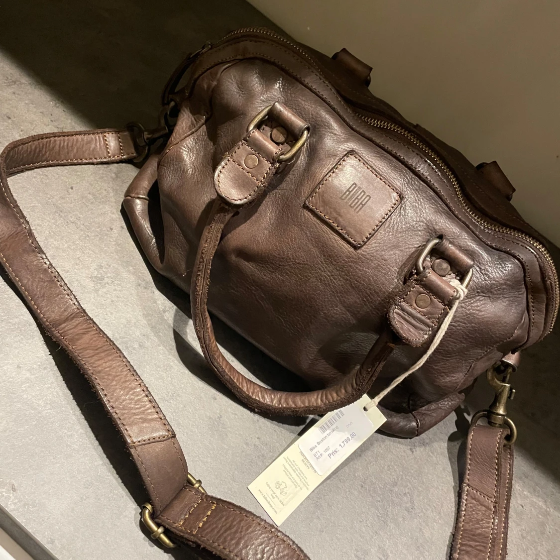 Biba boston bowling - Brun skinnväska med axelrem