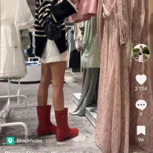 Röda Hunter  - Låga hunter stövlar i rött. 38. Ett måste i sommar! 