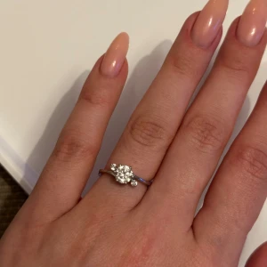 Ring - Äkta silverring 925. Med cubic zirkonium diamant. 