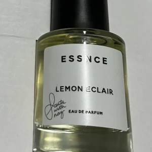 Essence Lemon Eclair  - 50ml helt ny och aldrig sprayad.