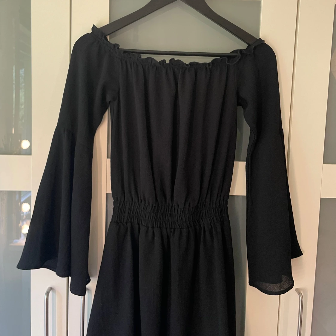 Offshoulder-klänning - 90