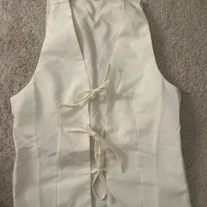 Knyt topp - Så fin knyttopp bra material ej genomskinlig💕aldrig använd 