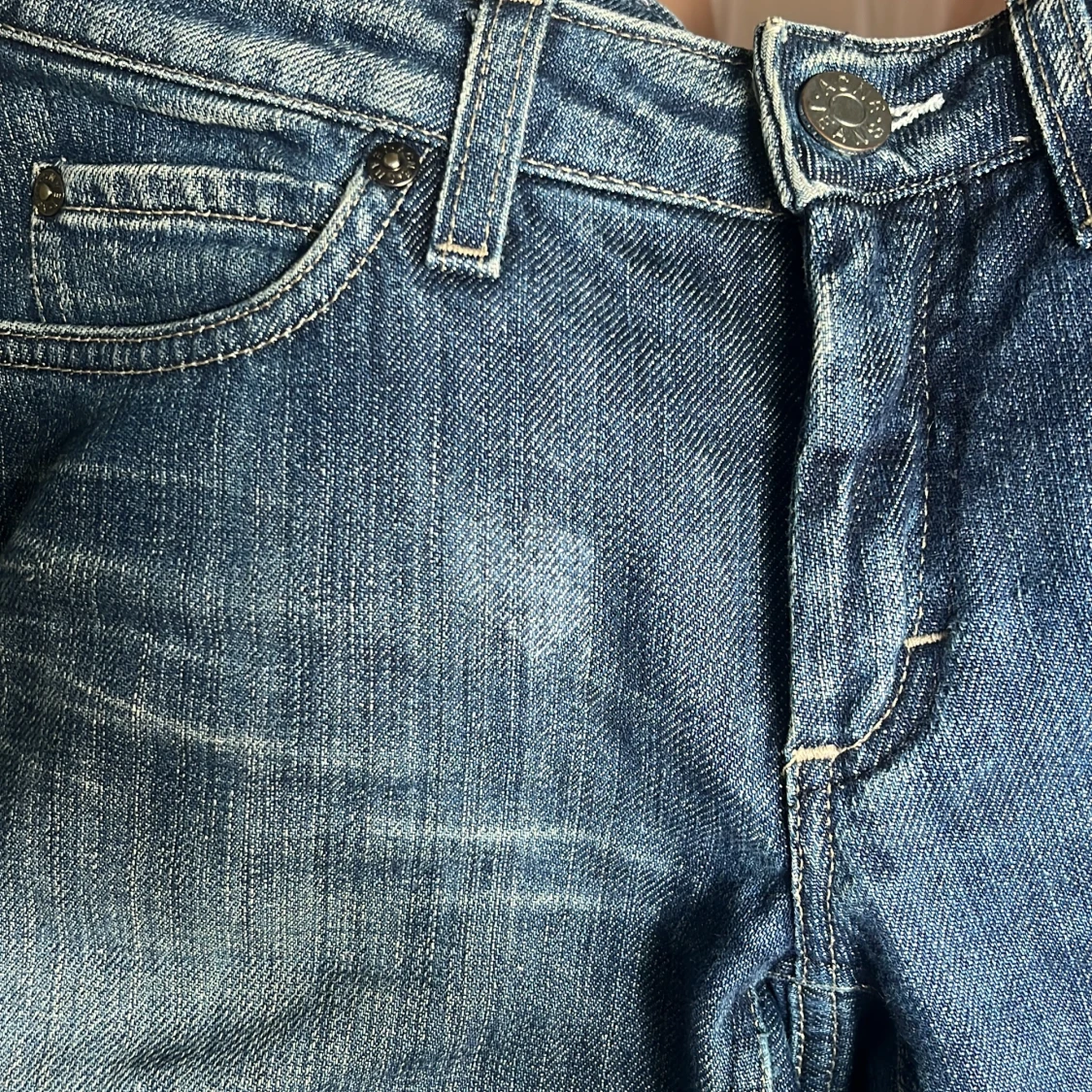 Lågmidjade jeans från Acne Jeans - 92