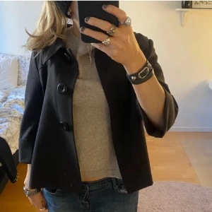 trekvartsärmad kappa - fin trekvartsärmad vår och höst kappa💕