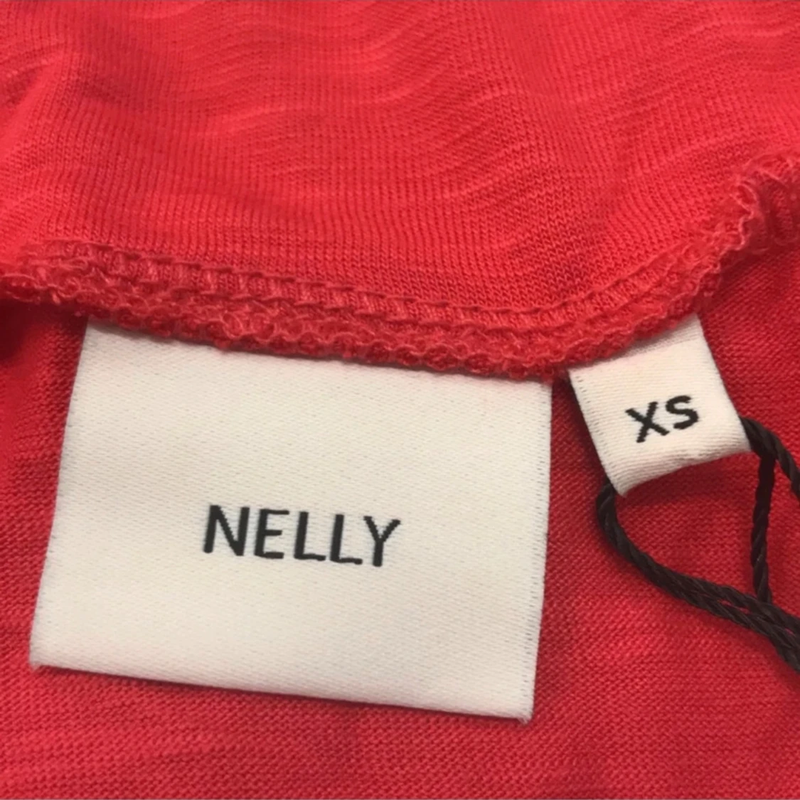 Röd offshoulder topp från Nelly - 91