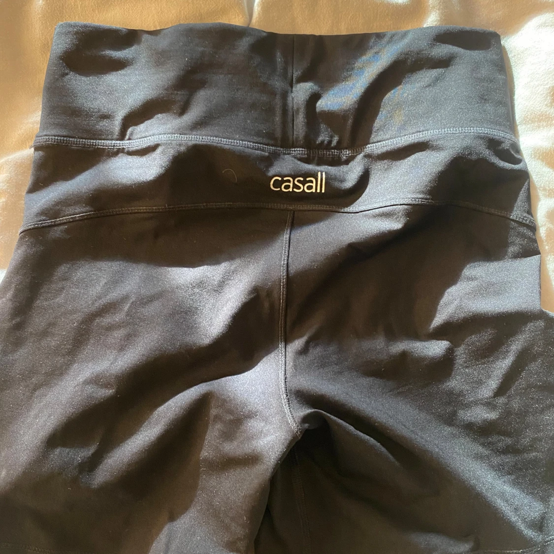 Träningsshorts från casall  - 90