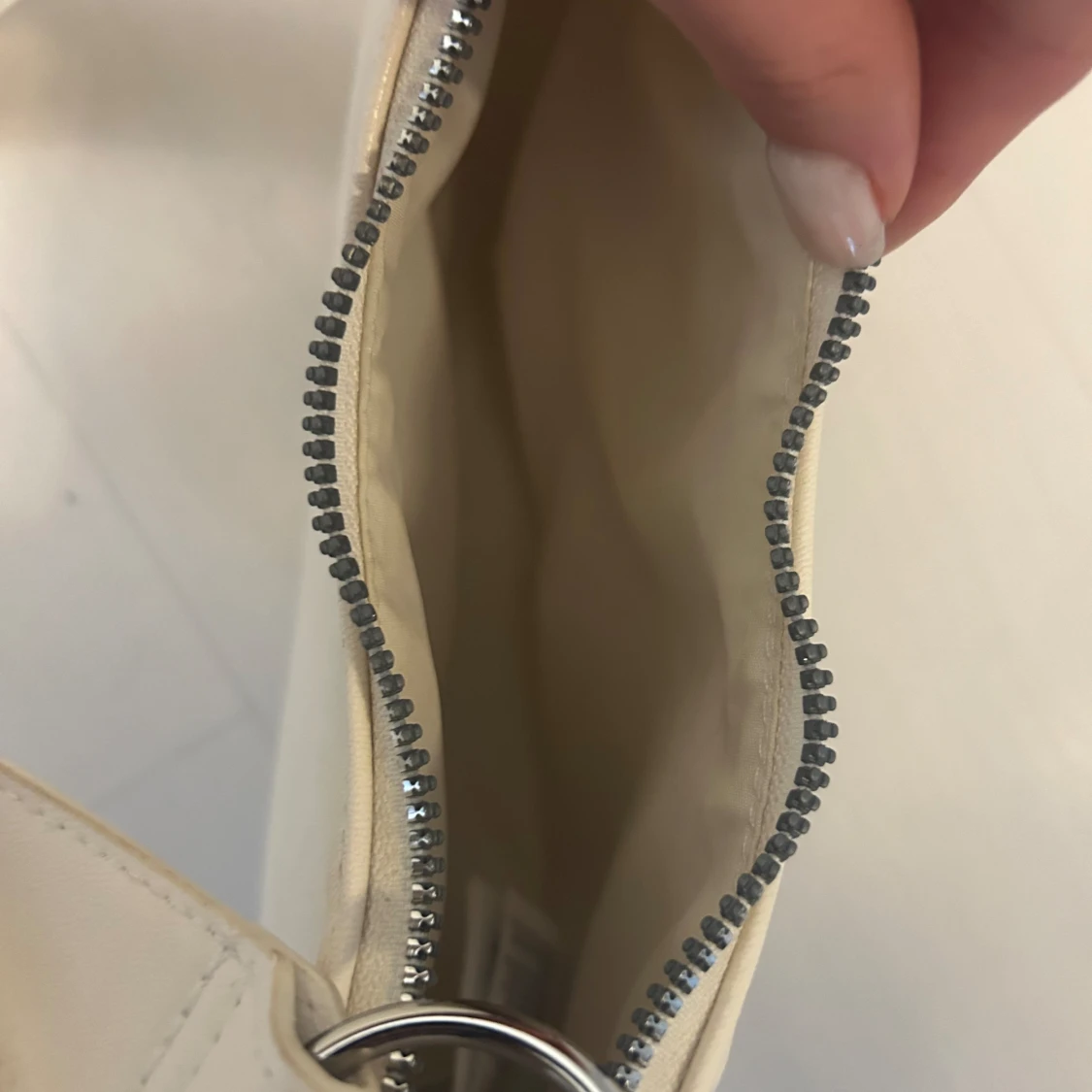 Vit axelväska från H&M Divided - 93