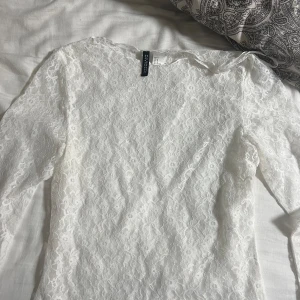 Spets tröja - Använd en gång, som ny