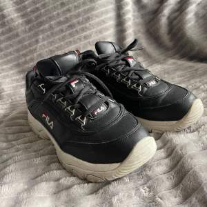 Fila skor, storlek 39, sneakers, ny skick 